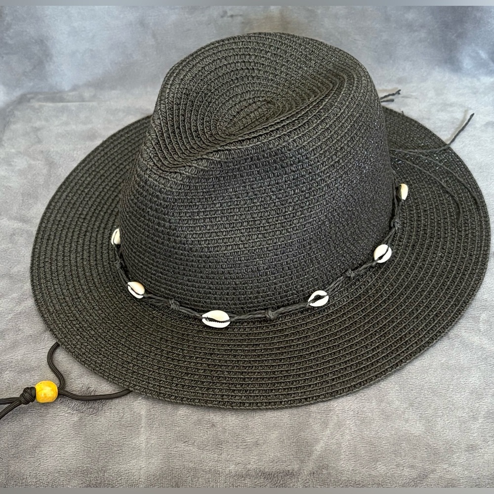 Ann Taylor Hat Seashell detail Black